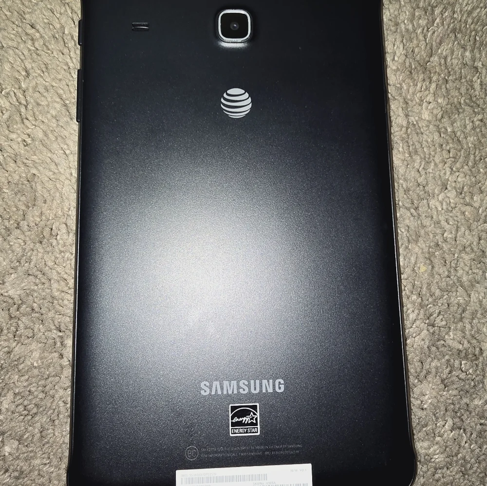 Samsung Galaxy Tab E tablet with at&t Hotspot connection